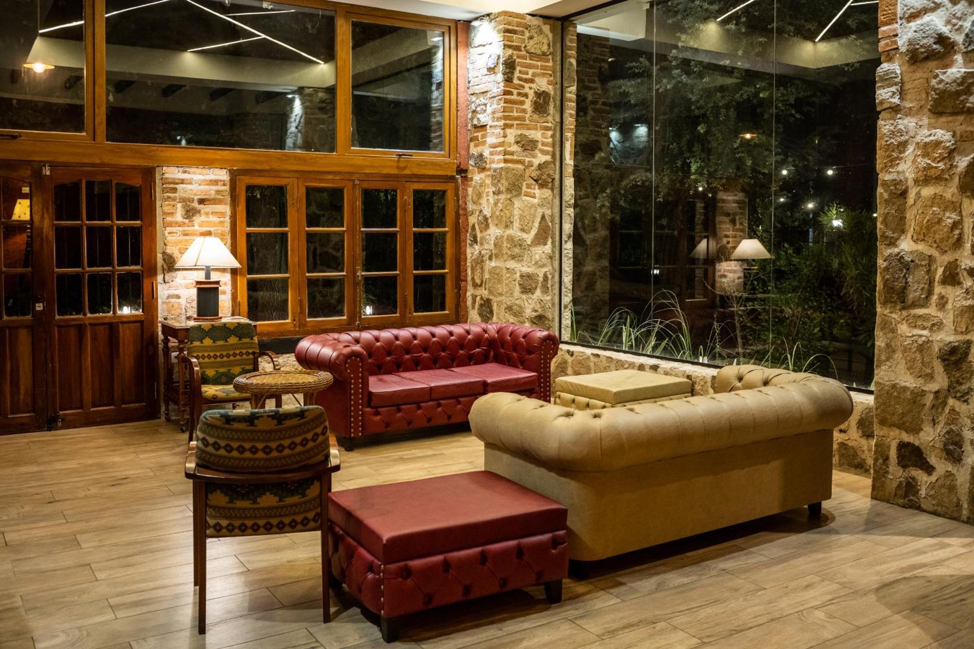 Los Espinillos Hotel Y Spa 비야카를로스파스 외부 사진
